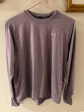 NWOT Nike Women’s Long-Sleeve Crew Performance Shirt - Heather Mauve